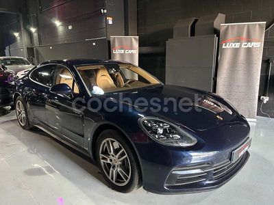 Porsche Panamera 4