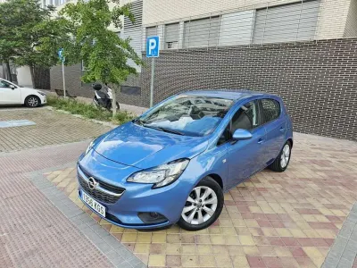 Usado Opel Corsa Selective 90 CV (66 kW) 2018 Azul Utilitario