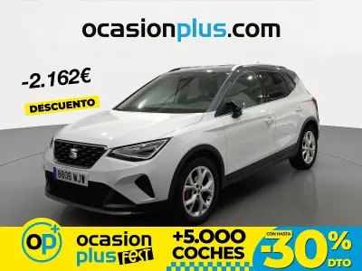 Usado Seat Arona FR 150 CV (110 kW) 2023 Blanco SUV