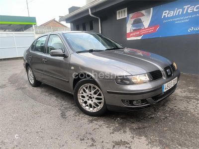 Usado Seat Toledo Sport 110 CV (80 kW) 2002 Gris / plata Berlina