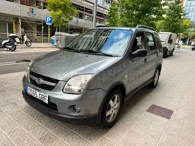 Usado Suzuki Ignis 99 CV (72 kW) 2008 Gris / plata Utilitario