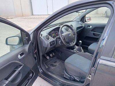 Negro Usado 2007 Ford Fiesta Ambiente Utilitario | 4300 € (Un poco caro)