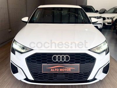 Käytetty Audi A3 Advanced Plus 110 HP (80 kW) 2021 Valkoinen Sedan