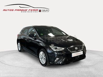 Usado Seat Ibiza FR 115 CV (84 kW) 2024 Negro Utilitario