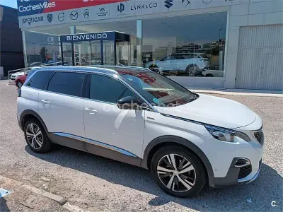 Usado Peugeot 5008 GT-line 130 CV (95 kW) 2018 Blanco SUV