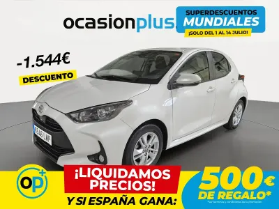 Usado Toyota Yaris Edition 125 CV (91 kW) 2021 Blanco Utilitario