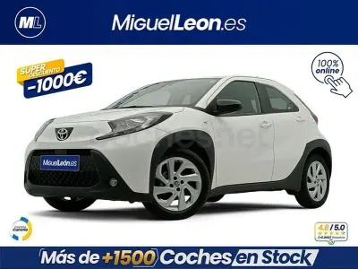 Usado Toyota Aygo X Play 72 CV (52 kW) 2024 Blanco SUV
