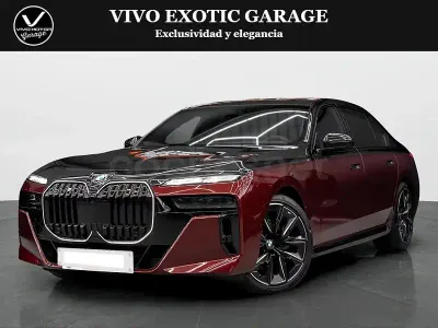 Käytetty BMW 740 Comfort Edition 299 HP (219 kW) 2024 Punainen Sedan