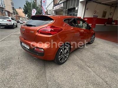 Naranja Usado 2013 Kia Ceed Plus Utilitario | 8000 € (Precio justo)
