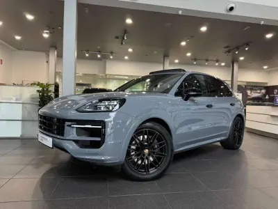 Usado Porsche Cayenne Black Edition 470 CV (345 kW) 2026 Gris SUV