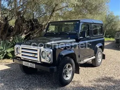 Usado Land Rover Defender 122 CV (89 kW) 2010 Negro Familiar