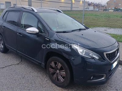 Usado Peugeot 2008 Style 100 CV (73 kW) 2018 Negro SUV