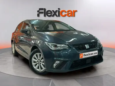 Usado Seat Ibiza Reference 80 CV (58 kW) 2023 Gris Utilitario