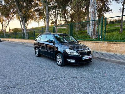 Usado Skoda Fabia Style 105 CV (77 kW) 2010 Negro Familiar