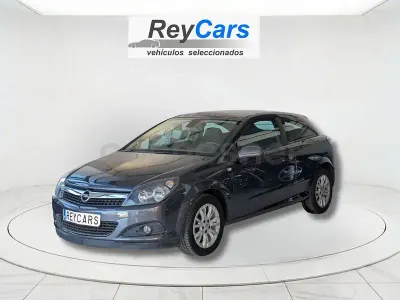 Usado Opel Astra GTC Energy 110 CV (80 kW) 2009 Negro Berlina