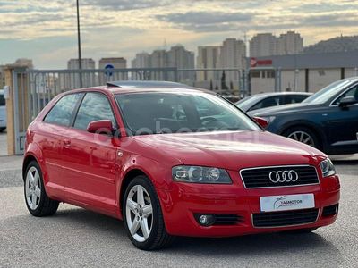 Rojo Usado 2004 Audi A3 Ambiente Berlina | 5990 € (Precio justo)