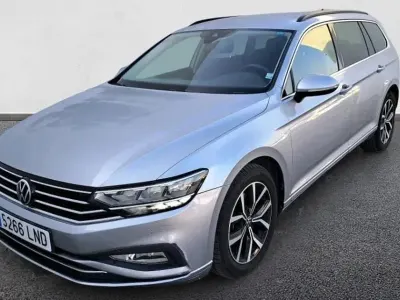 Usado VW Passat Executive 150 CV (110 kW) 2021 Familiar