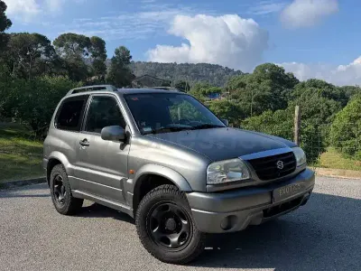 Usado Suzuki Grand Vitara 106 CV (77 kW) 2005 Gris / plata SUV