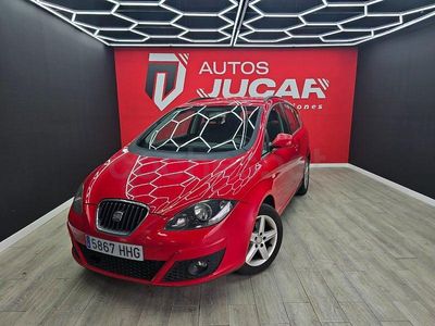 Usado Seat Altea XL Style 105 CV (77 kW) 2011 Rojo Monovolumen