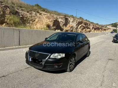 Usado VW Passat Advance 110 CV (80 kW) 2009 Negro Berlina