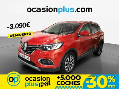 Usado Renault Kadjar Zen 140 CV (102 kW) 2022 Rojo SUV