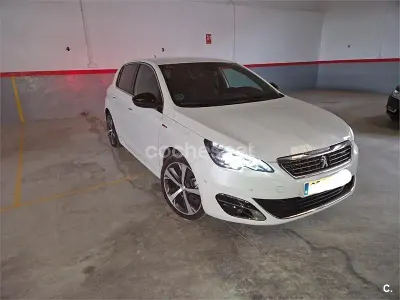 Usado Peugeot 308 GT-line 130 CV (95 kW) 2016 Blanco Berlina