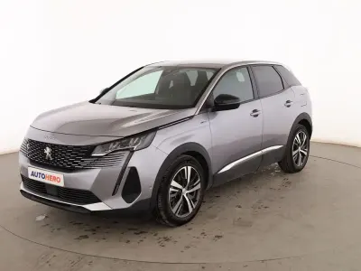 Usado Peugeot 3008 Allure 224 CV (164 kW) 2022 Gris SUV