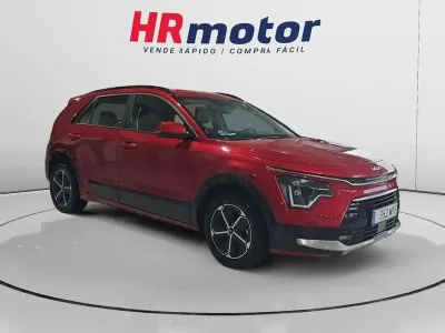 Usado Kia Niro 129 CV (94 kW) 2025 Rojo SUV