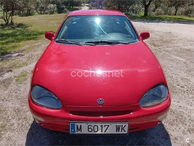 Usado Mazda MX3 110 CV (80 kW) 1998 Rojo Coupe