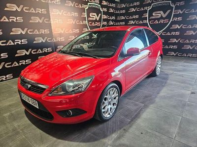 Usado Ford Focus Trend 100 CV (73 kW) 2008 Rojo Berlina