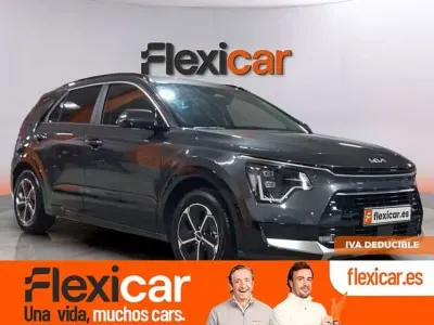 Usado Kia Niro 141 CV (103 kW) 2023 Gris SUV