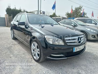 Usado Mercedes C200 136 CV (100 kW) 2010 Negro Familiar