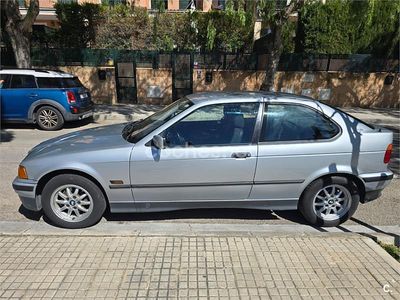 Usado BMW 316 102 CV (75 kW) 1992 Gris / plata Berlina