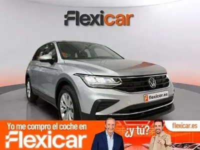 Usado VW Tiguan Life 130 CV (95 kW) 2021 Gris SUV