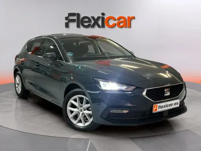 Usado Seat Leon Style 116 CV (85 kW) 2025 Gris Familiar