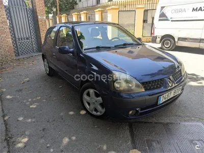 Usado Renault Clio II Extreme 98 CV (72 kW) 2002 Azul Berlina