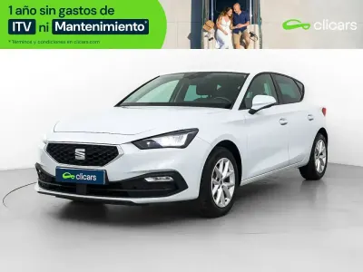 Usado Seat Leon Style 130 CV (95 kW) 2021 Blanco Berlina