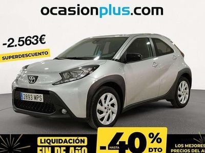 Gris Usado 2024 Toyota Aygo Play Utilitario | 12.410 € (Buen precio)