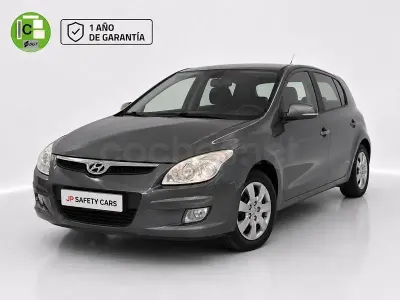 Usado Hyundai i30 Comfort 109 CV (80 kW) 2007 Gris / plata Utilitario