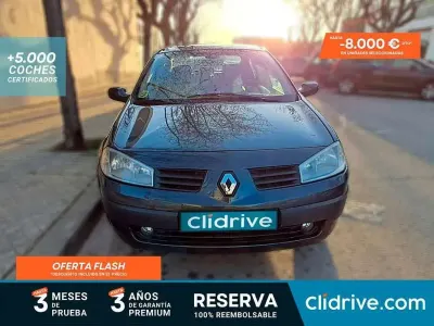 Begagnad Renault Mégane Dynamique 110 HK (80 kW) 2005 Svart Sedan