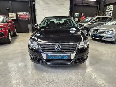 Usado VW Passat Highline 160 CV (117 kW) 2008 Negro Familiar