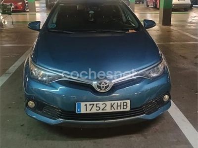 Usado Toyota Auris Active 116 CV (85 kW) 2018 Azul Familiar