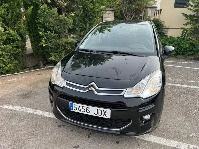 Usado Citroën C3 92 CV (67 kW) 2015 Negro Berlina