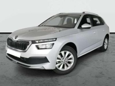 Usado Skoda Kamiq Ambition 110 CV (80 kW) 2023 Plateado SUV