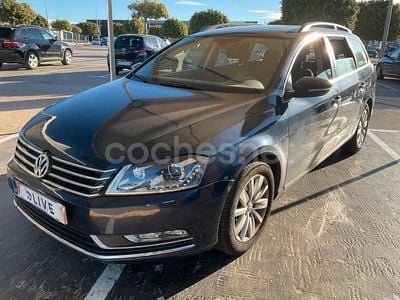 Usado VW Passat Highline 140 CV (102 kW) 2014 Azul Familiar