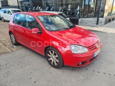 Rojo Usado 2004 VW Golf IV Highline Berlina | 3900 € (Precio justo)