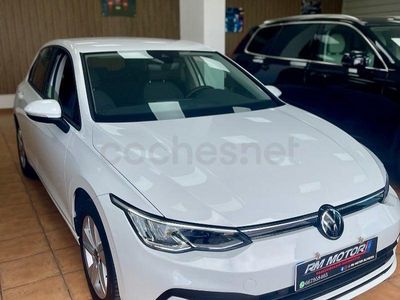 Usado VW Golf VIII Life 115 HP (84 kW) 2022 Branco Sedan