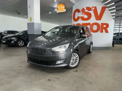 Usado Ford C-MAX Titanium 120 CV (88 kW) 2019 Gris / plata Monovolumen