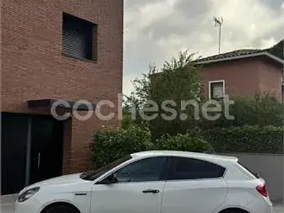 Usado Alfa Romeo Giulietta 170 CV (125 kW) 2011 Blanco Utilitario