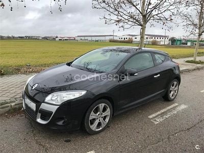 Usado Renault Mégane Dynamique 110 CV (80 kW) 2010 Negro Berlina